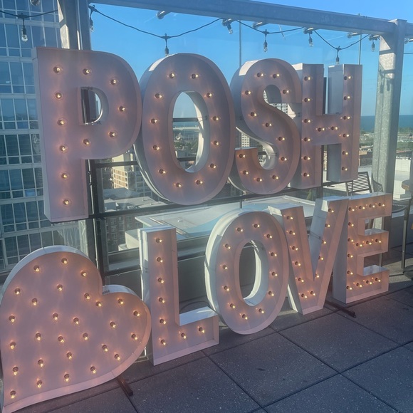 Meet your Posher, Earlisha - Picture 4 of 8